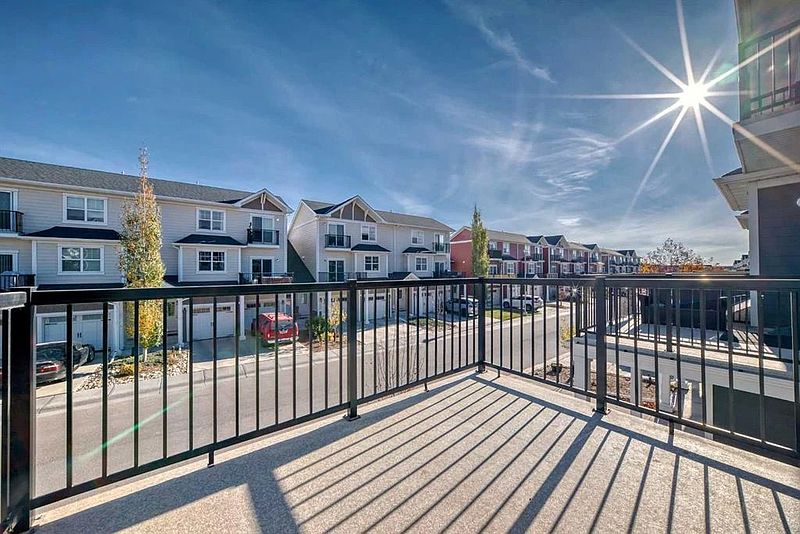 Calgary Townhouse for rent - 2 Bedrooms — photo 4
