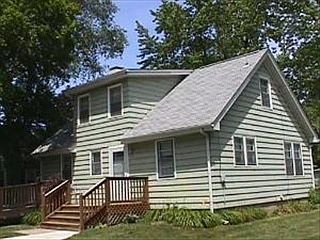 3rd image of 162 Bagley St
