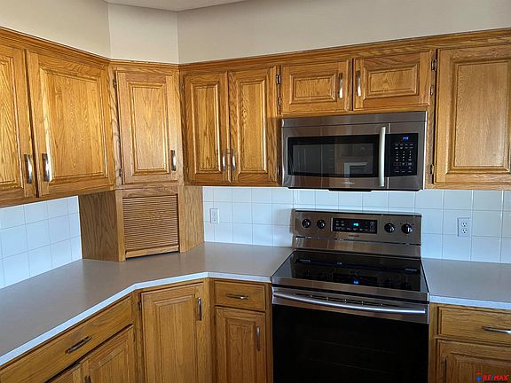 3rd image of 1020 Michael Dr