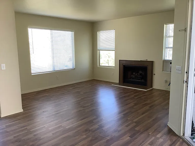 604 N Bagby Dr #A — Photo 28