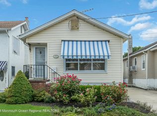 1604 W Maplewood Rd, Wall Township, NJ 07719