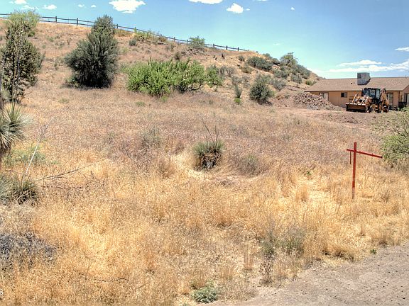 2nd image of 4555 E Goldmine Rd