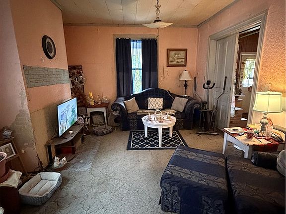2nd image of 448 Union Ave
