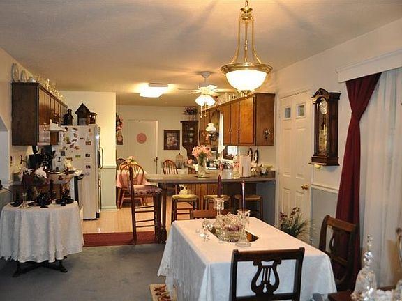 5th image of 1003 Mills Ln