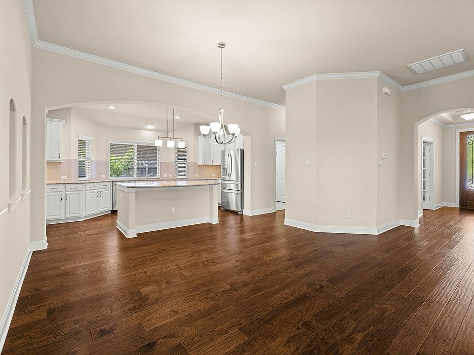 1st image of 140 Silkstone St