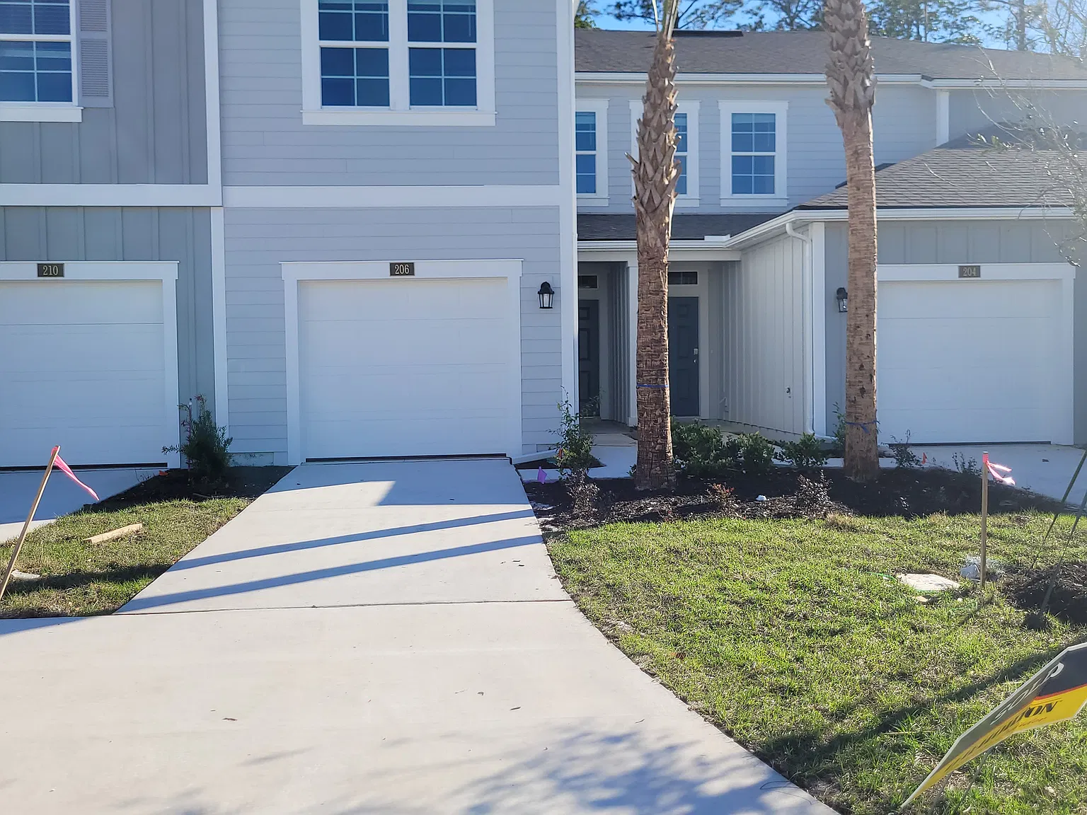 3 bed, 1722 sqft, $2,200 — Photo 1