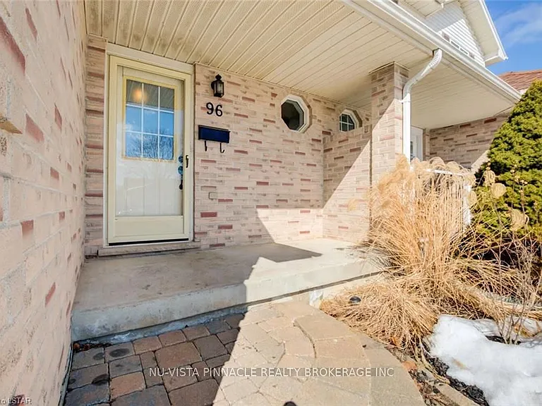 96 Reid Ct — Photo 3