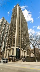 6007 N Sheridan Rd APT 34G, Chicago, IL, 60660