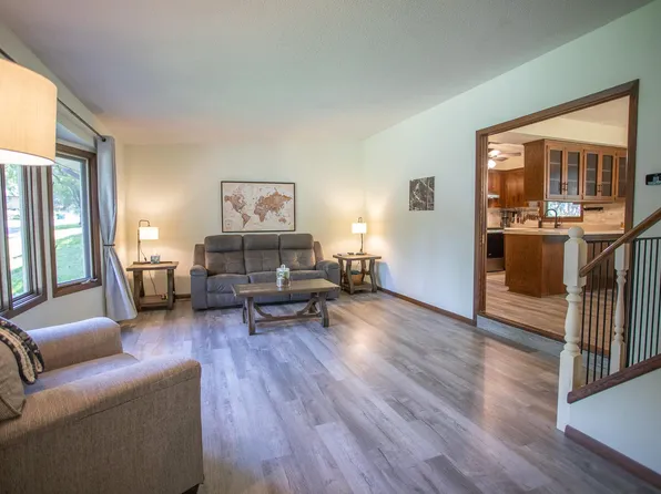 13212 Fremont Ave S, Burnsville, MN 55337