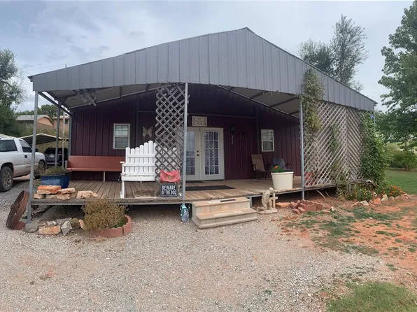 310 Ellen Way, Gracemont, OK 73042