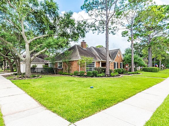 5th image of 4305 Pebble Beach Dr