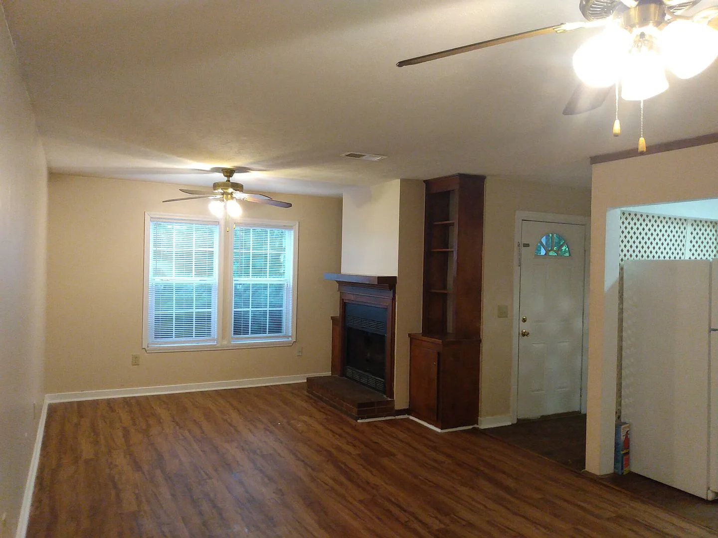 1208 E Fortification St — Photo 1