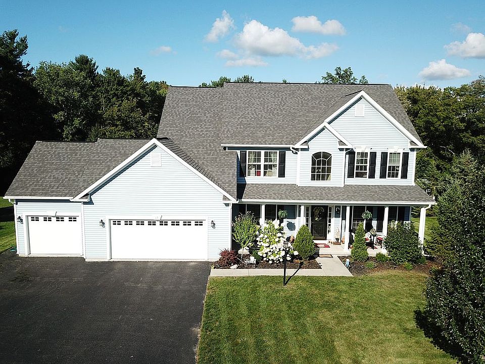 1st image of 19 Green Fields Dr