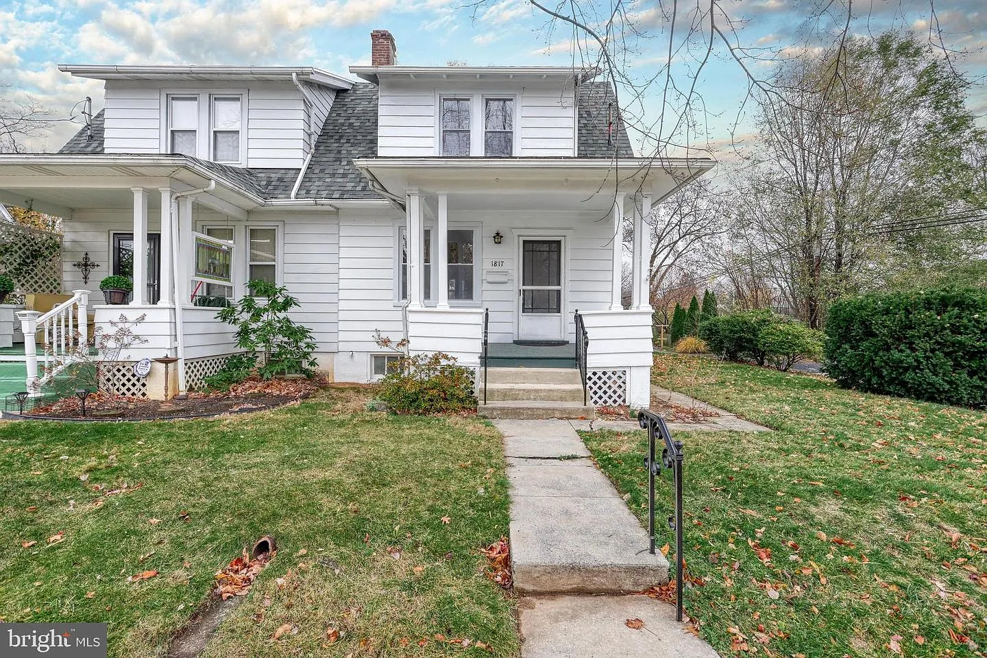 1817 Elm St photo 1