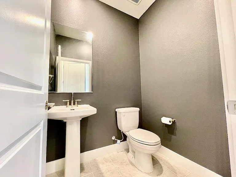 1692 Enterprise Dr — Photo 9