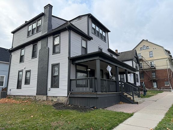 3rd image of 701 Emmet St APT 1