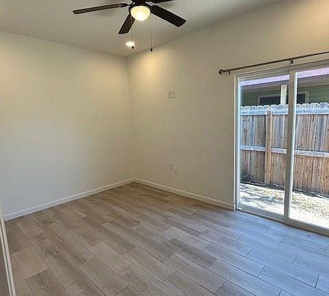 5th image of 2120 Date Palm Ave APT A