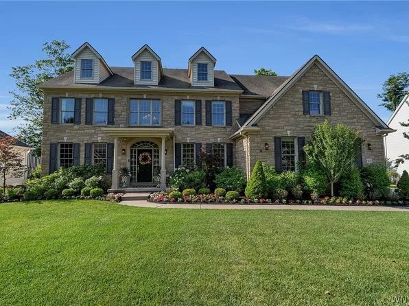 9131 Curry Ln, Clarence Center, NY 14032
