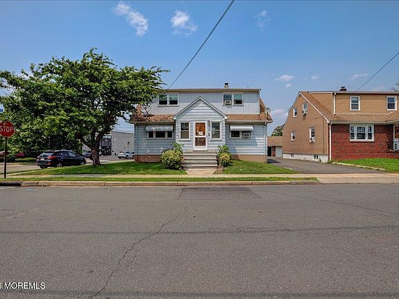 3rd image of 52 Saint Ann St #2