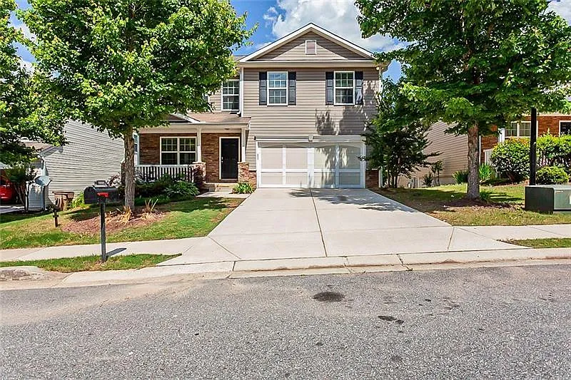 6 bed, 3.0 bath, 2866 sqft, $3,200 — Photo 1