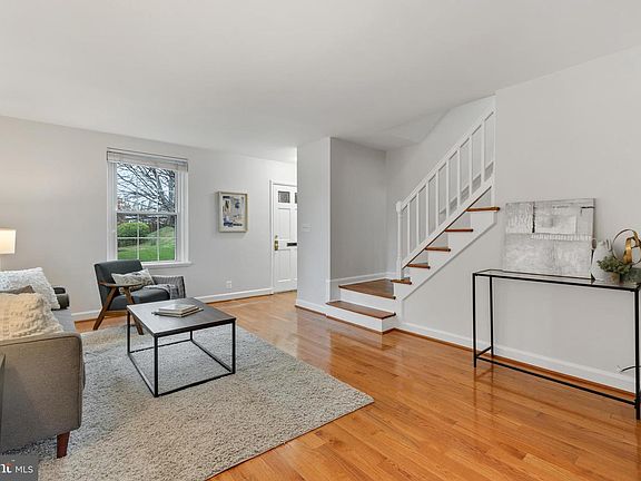 5th image of 4628 31st Rd S