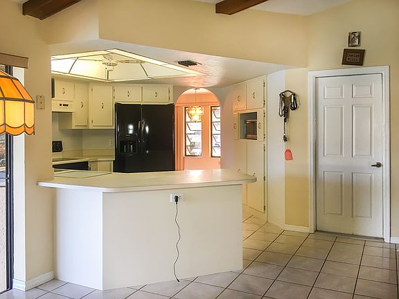 4th image of 1823 SE 16th St