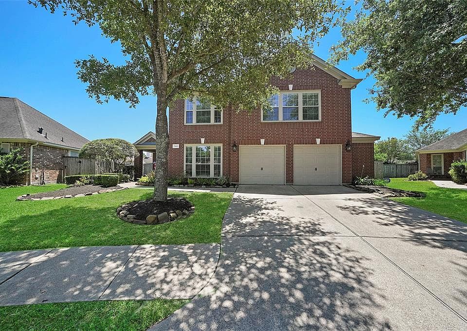 1st image of 7610 Chateau Gate Ct