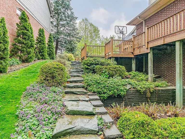 16646 Brooklane Blvd — Photo 37
