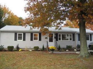 255 Sany Ln, Warwick, RI 02889