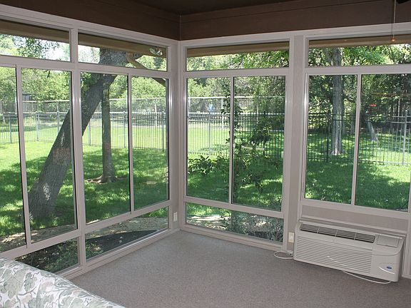 5th image of 13304 Council Bluff Dr