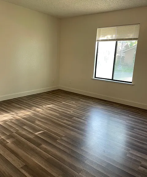 1025 Barnett Way #24 — Photo 9