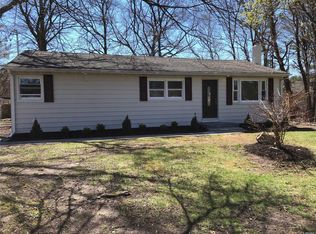 48 Montauk Trl, Ridge, NY 11961