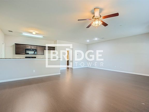 3rd image of 1428 Lake Crest Ln