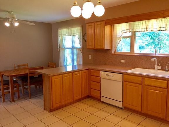 5th image of 10041 W Manor Dr