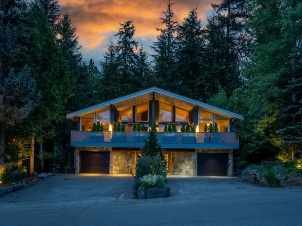 2223 Aspen Dr, Whistler, BC V8E 0A6