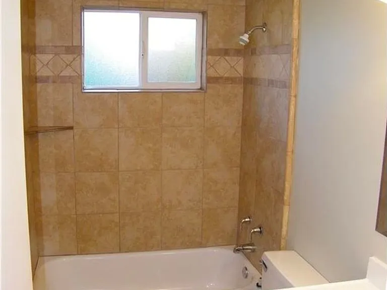 6893 S Rhonda Ave — Photo 6