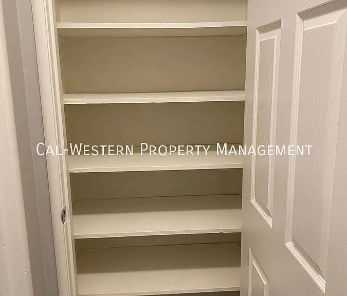 280 N 8th St #2 — Photo 5
