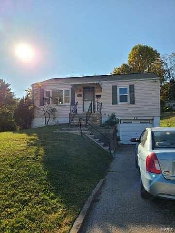 1st image of 211 N Harvey Ave