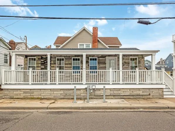 195 Oceanview St, Long Beach, NY 11561