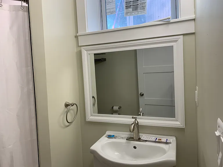 Poplar Ave — Photo 11