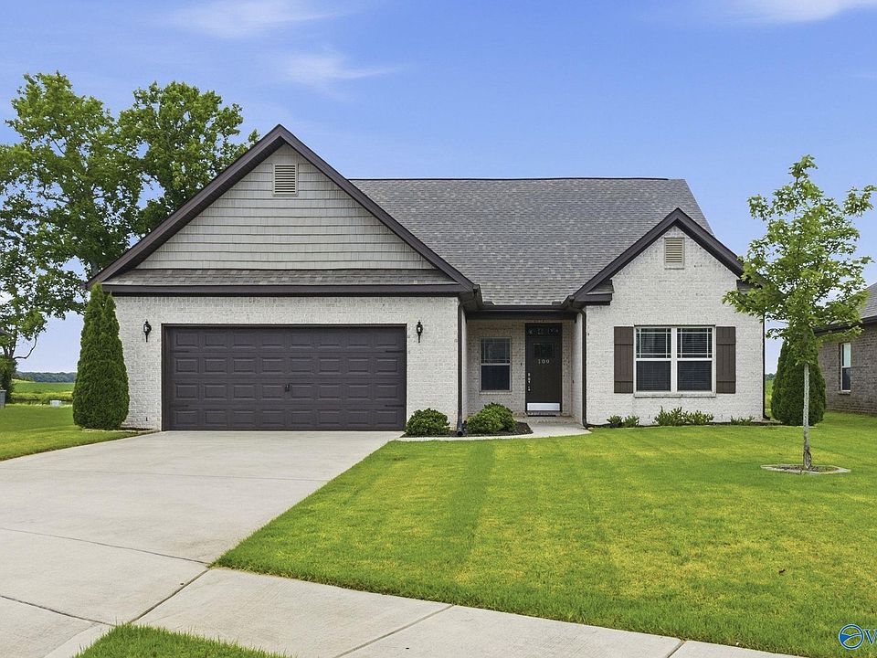 1st image of 109 Hosel Cir