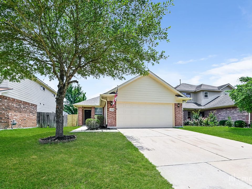 1st image of 21922 Siberian Elm Ln