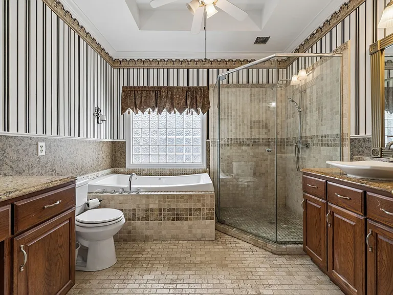 1019 Hilton Ln — Photo 17