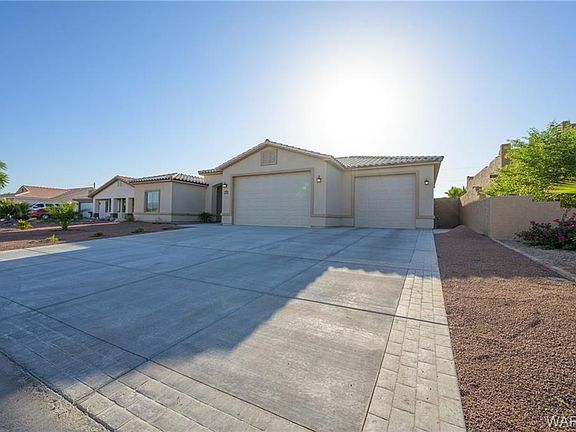 4th image of 3826 Millar Dr
