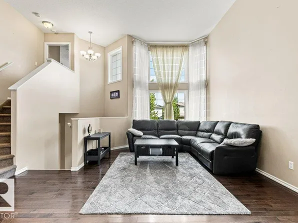 4512 210th St NW, Edmonton, AB T6M 0G5