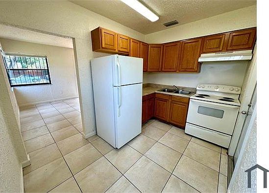 2nd image of 405 55th St