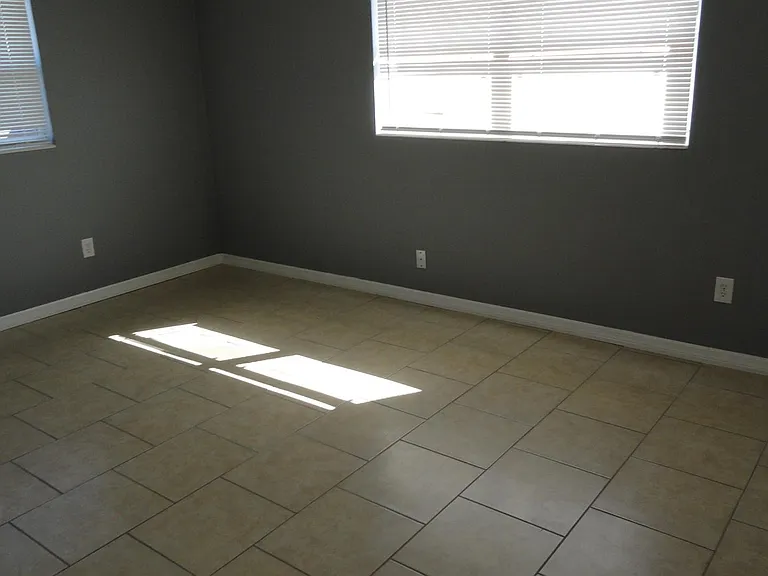 Cherrywood Dr — Photo 10