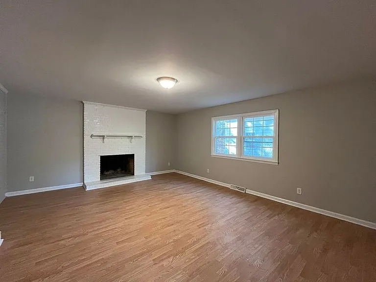 13009 Creedmoor Rd — Photo 9