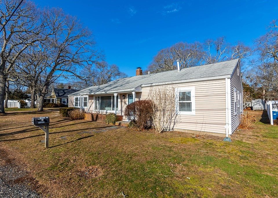 8 Wild Rose Ave Wareham Ma 02571 Zillow