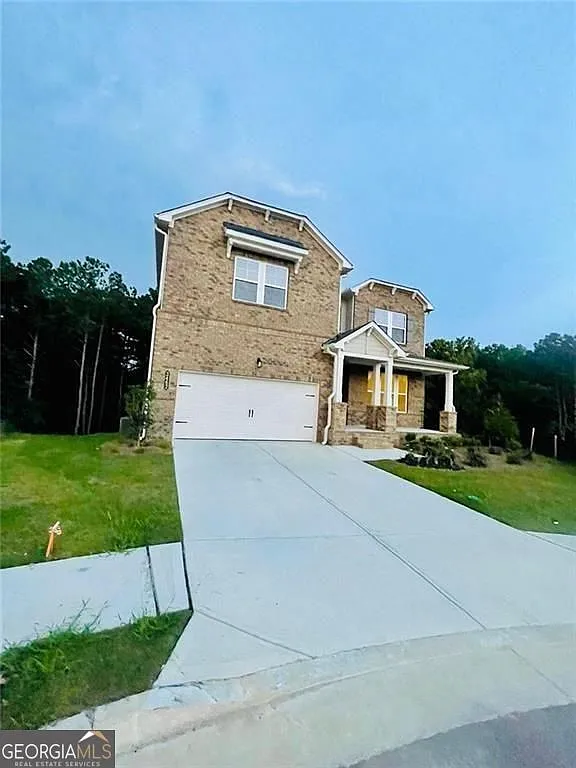 5 bed, 3067 sqft, $4,300 — Photo 2